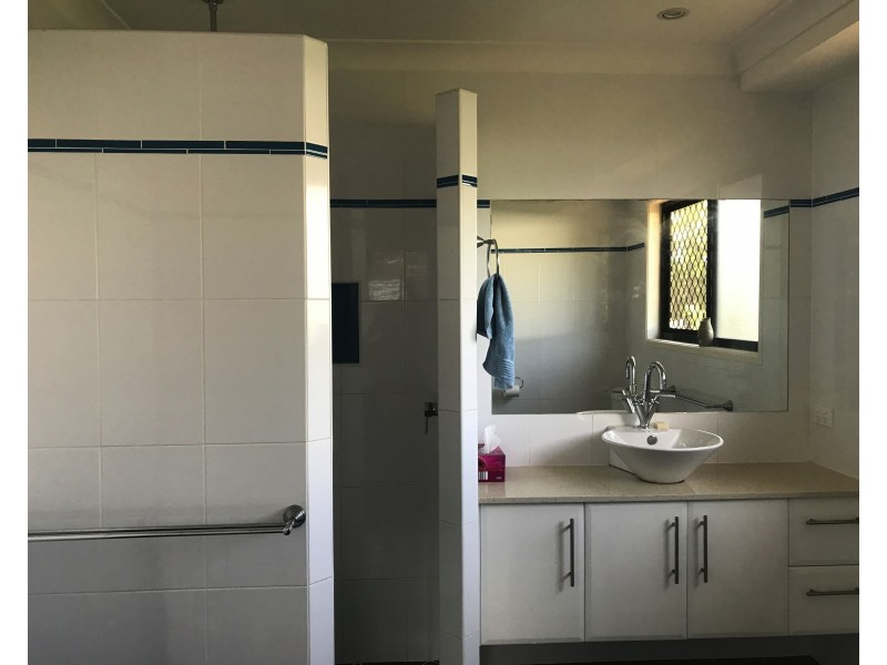 30 Lonicera St, Macleay Island QLD 4184