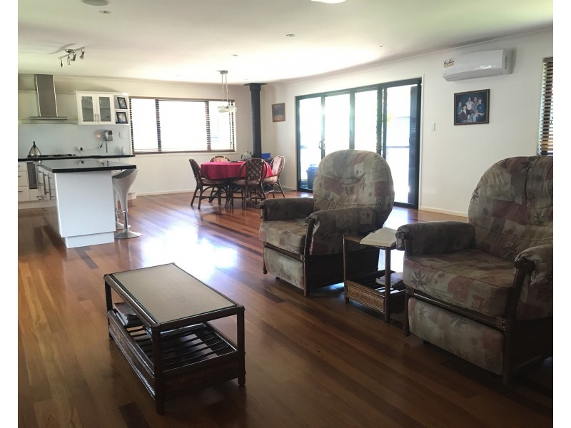 30 Lonicera St, Macleay Island QLD 4184