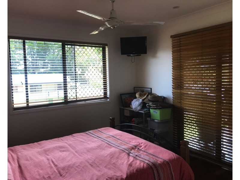 30 Lonicera St, Macleay Island QLD 4184