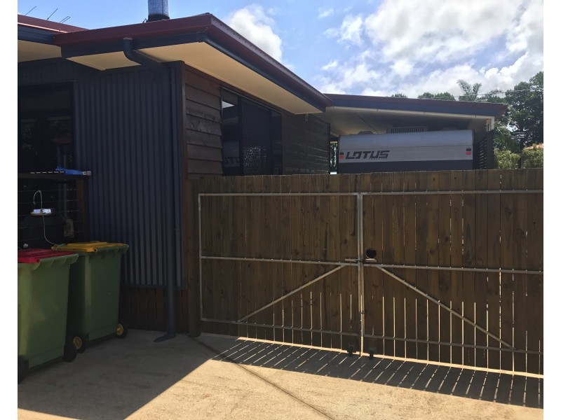 30 Lonicera St, Macleay Island QLD 4184