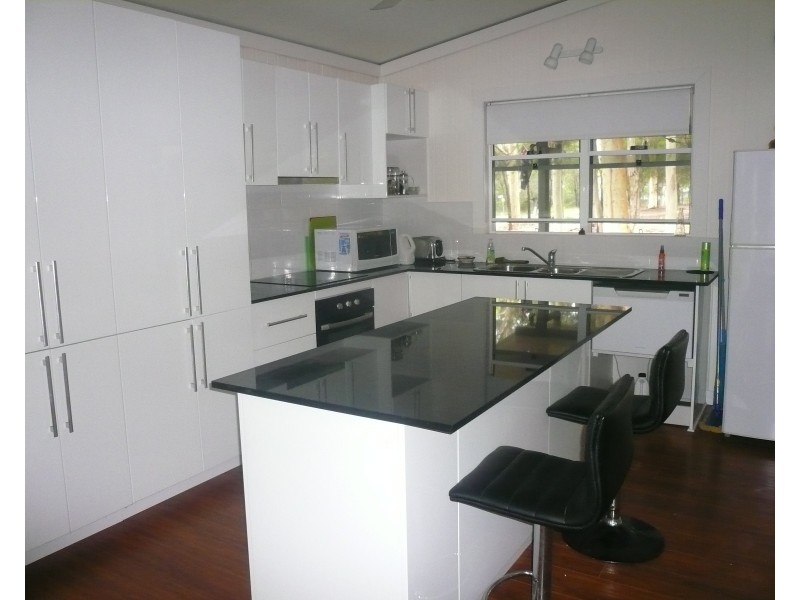 3 Morwong St, Macleay Island QLD 4184