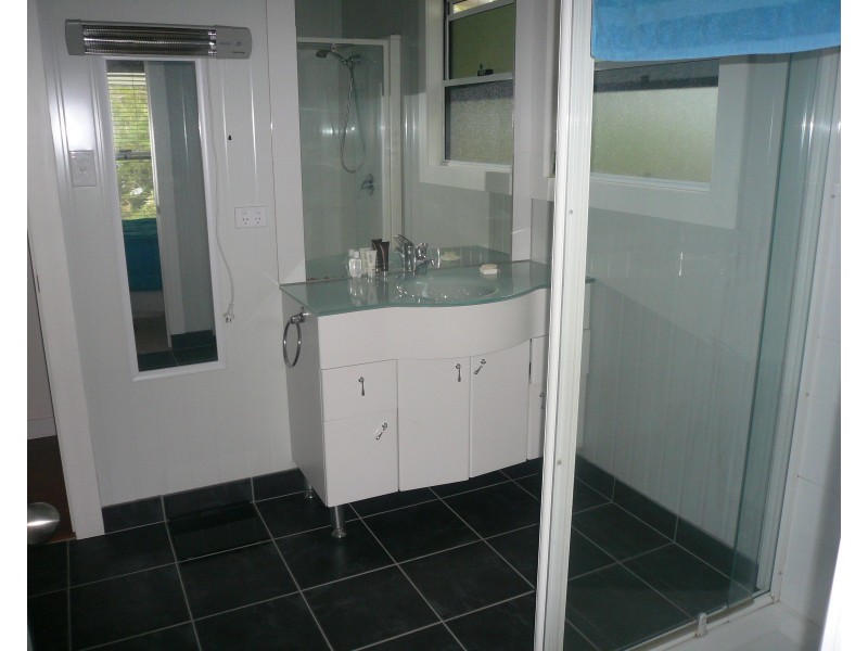 3 Morwong St, Macleay Island QLD 4184