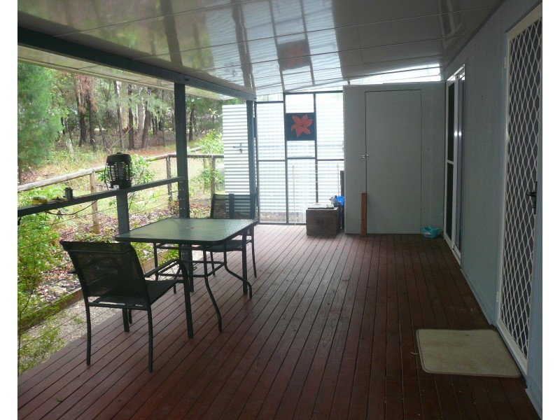 3 Morwong St, Macleay Island QLD 4184