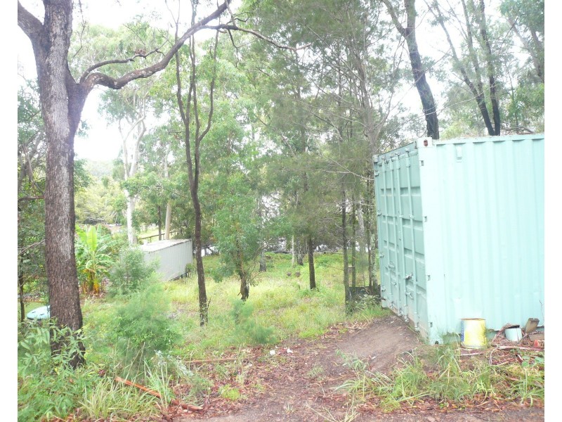 21 Beelong St, Macleay Island QLD 4184