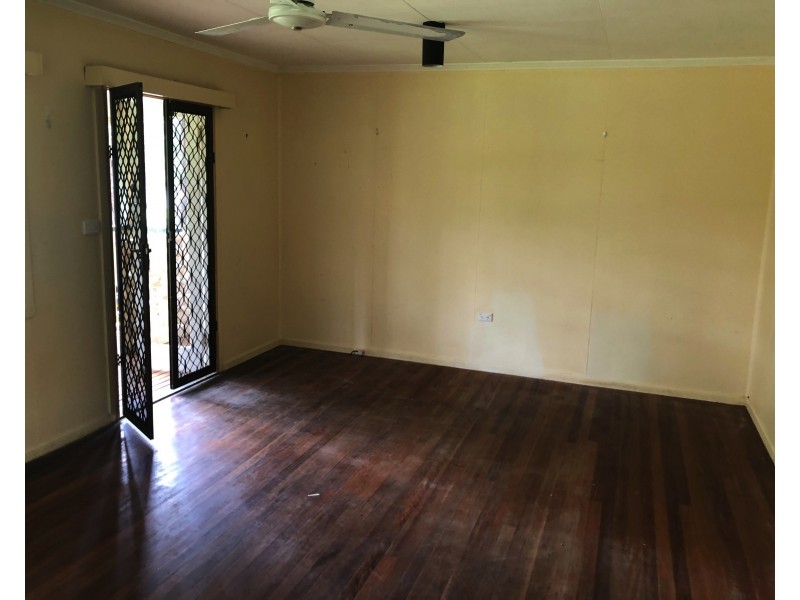 74 Kurrajong Rd, Russell Island QLD 4184