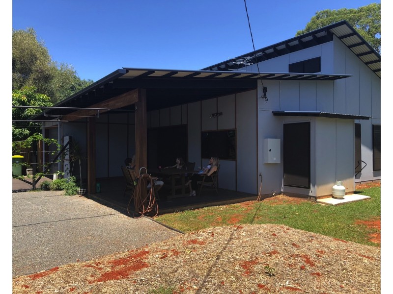 18 Junee Pde, Karragarra Island QLD 4184