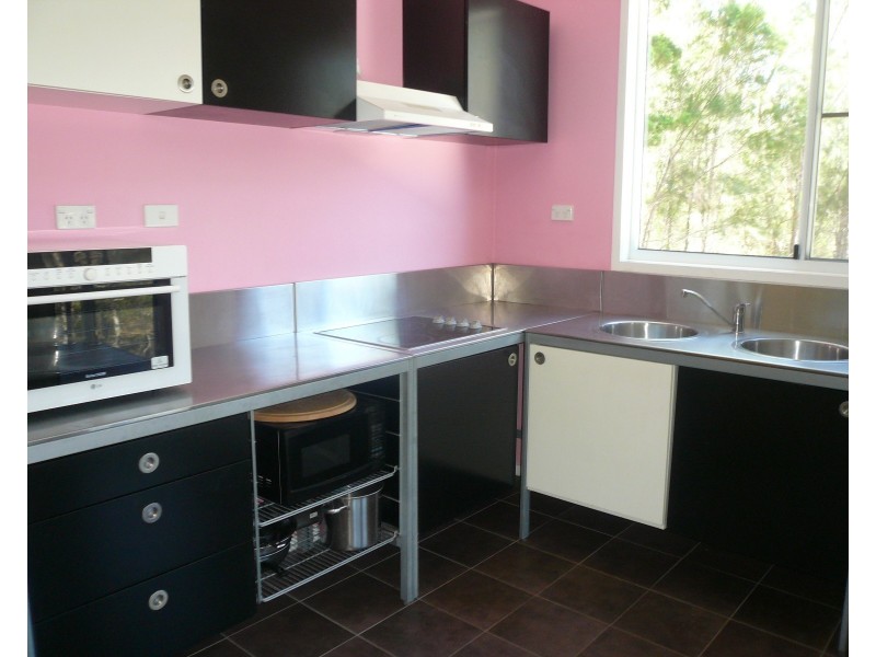 14 Hilda Crescent, Macleay Island QLD 4184
