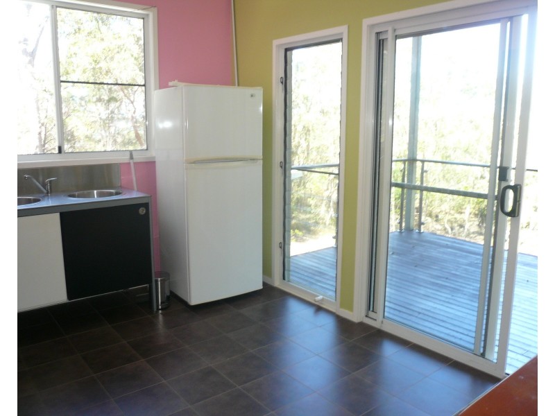 14 Hilda Crescent, Macleay Island QLD 4184