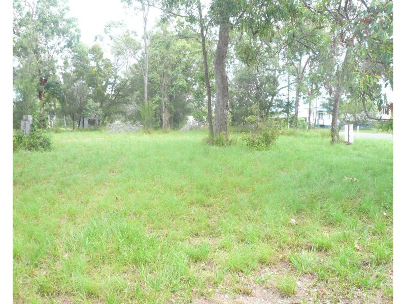 14 Double Bay Street, Macleay Island QLD 4184