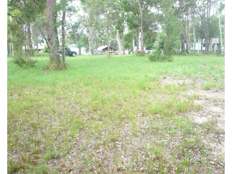 14 Double Bay Street, Macleay Island QLD 4184