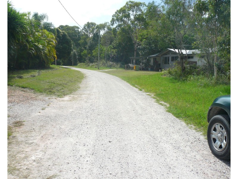 14 Donald St, Macleay Island QLD 4184
