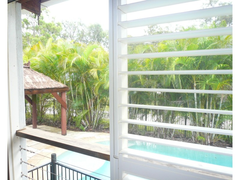10-12 Donald St, Macleay Island QLD 4184