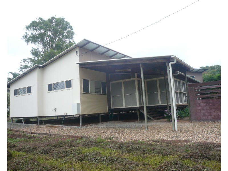 10-12 Donald St, Macleay Island QLD 4184