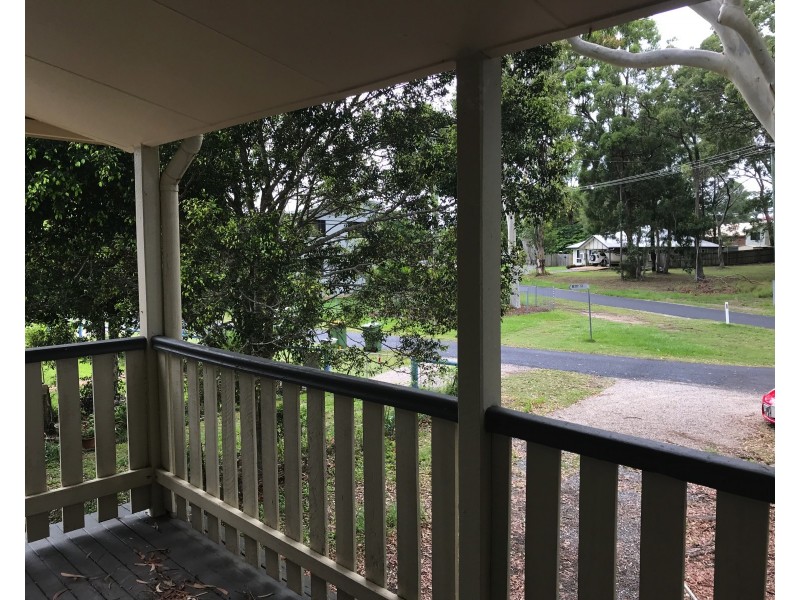 3 Betty St, Macleay Island QLD 4184