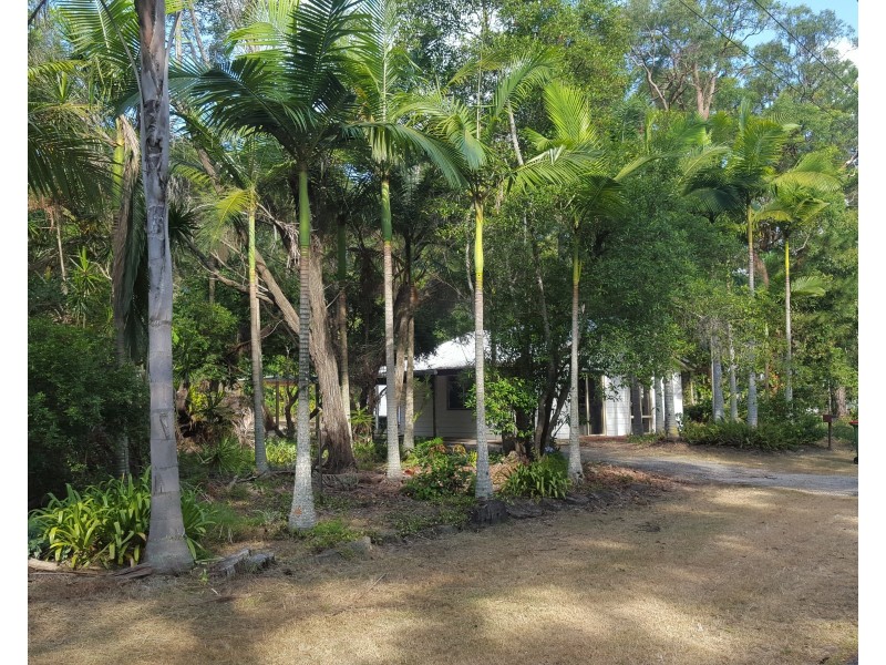 22 Nugent St, Macleay Island QLD 4184