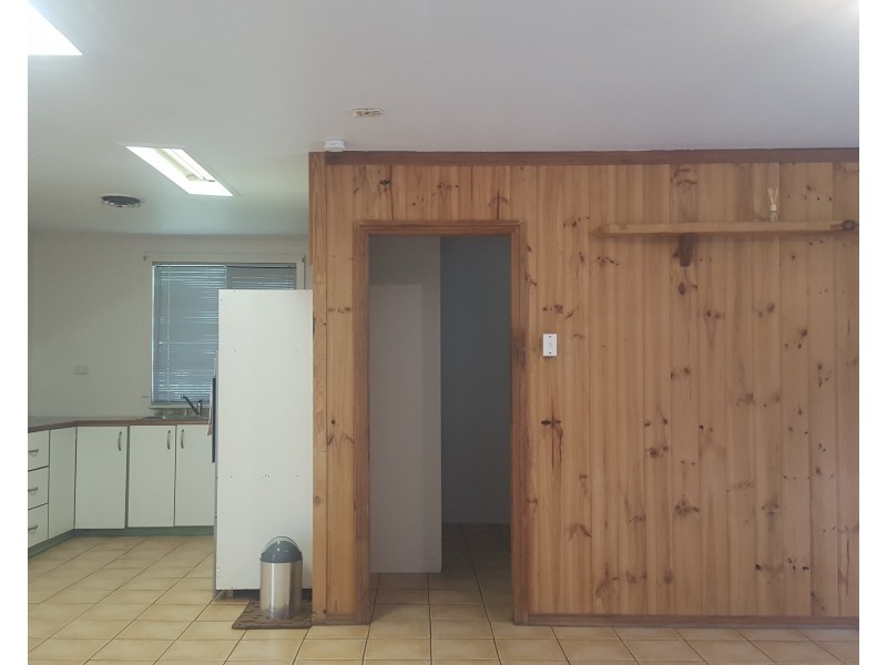 22 Nugent St, Macleay Island QLD 4184