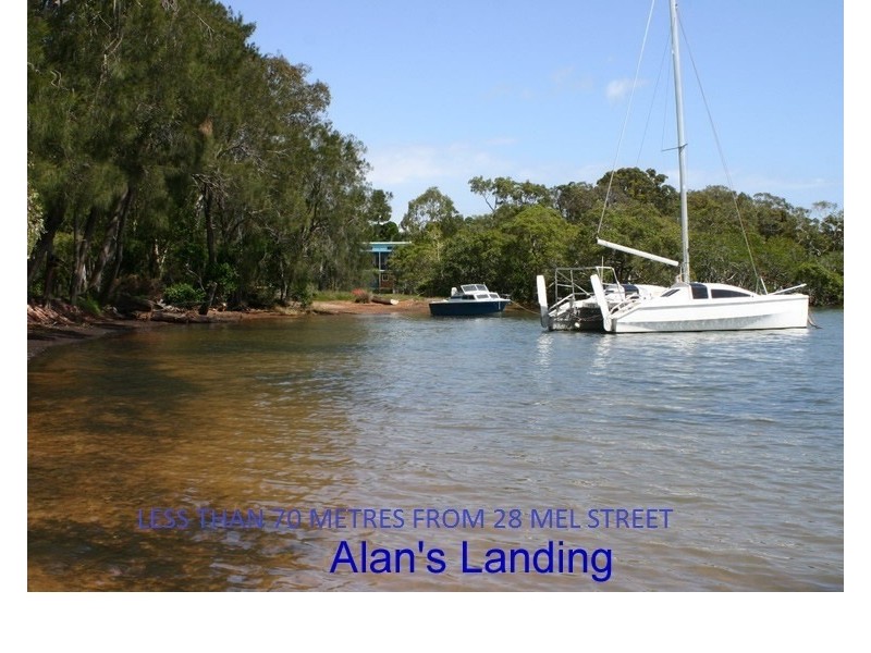 17 Betty St, Macleay Island QLD 4184