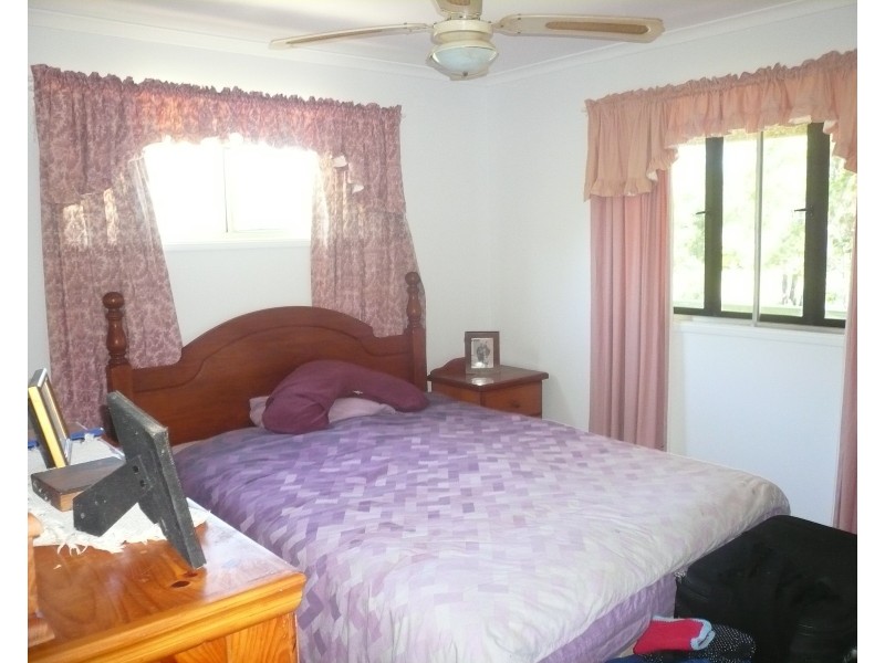 16 Mawson St, Macleay Island QLD 4184