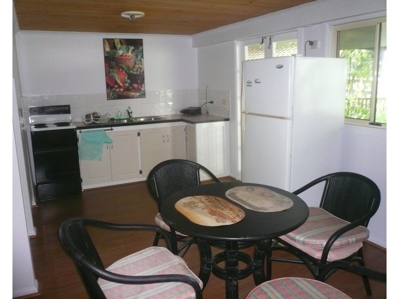 16 Mawson St, Macleay Island QLD 4184
