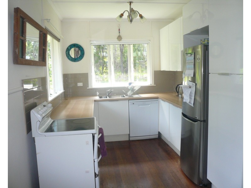 23 Arthur Street, Macleay Island QLD 4184
