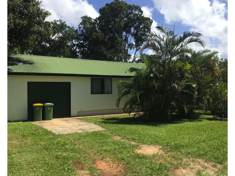 13 Michiko St, Macleay Island QLD 4184