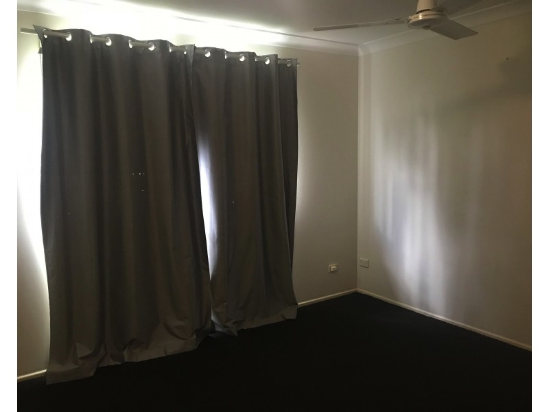 13 Michiko St, Macleay Island QLD 4184