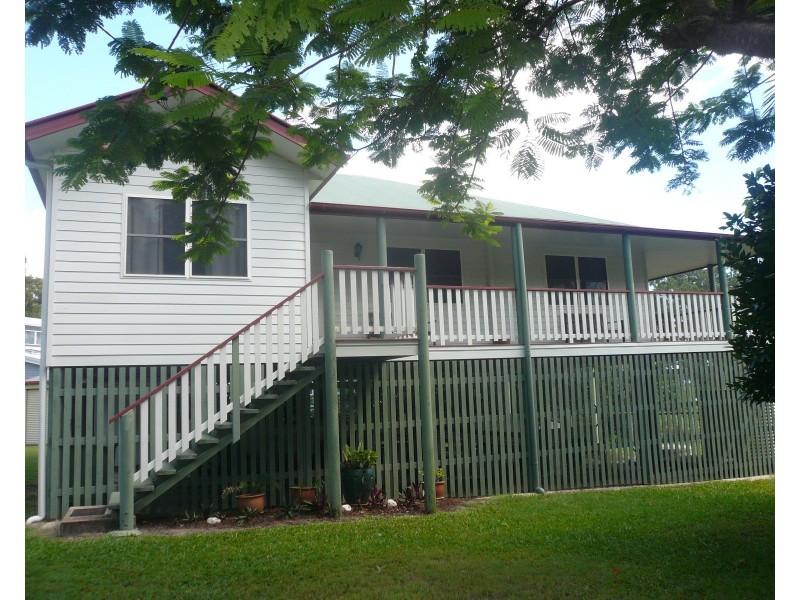 24 Dalpura St, Macleay Island QLD 4184