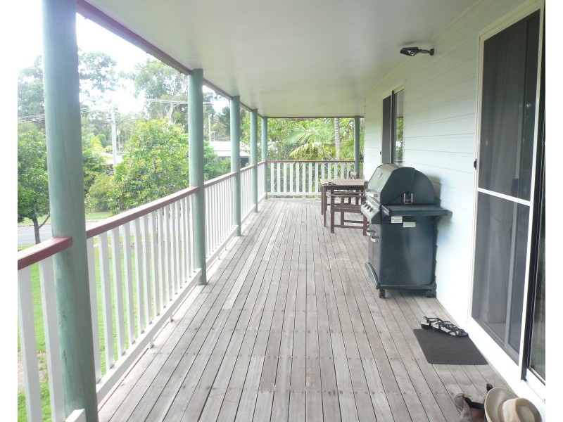 24 Dalpura St, Macleay Island QLD 4184