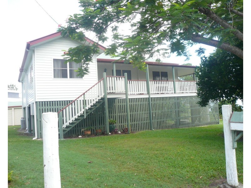 24 Dalpura St, Macleay Island QLD 4184