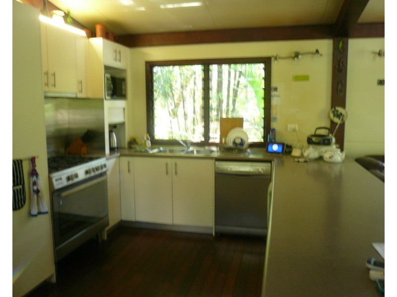 41 Brighton Rd, Macleay Island QLD 4184