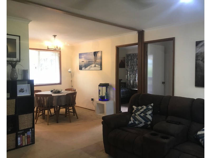 23 Devaney St, Macleay Island QLD 4184