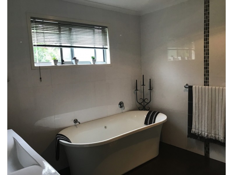 141 High Central Rd, Macleay Island QLD 4184