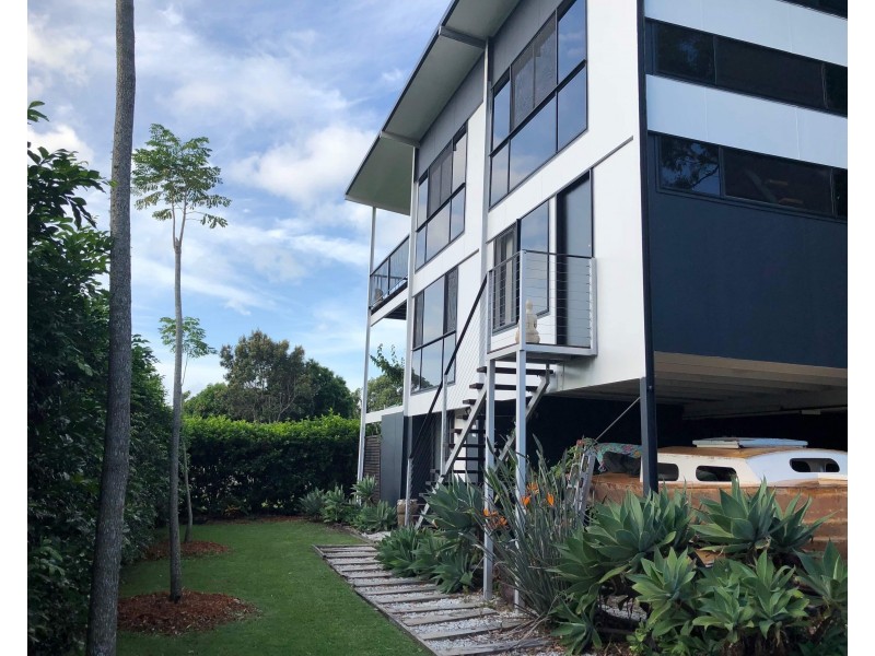 3 Kim Cres, Macleay Island QLD 4184