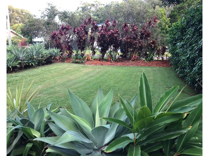 3 Kim Cres, Macleay Island QLD 4184