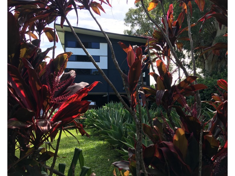 3 Kim Cres, Macleay Island QLD 4184