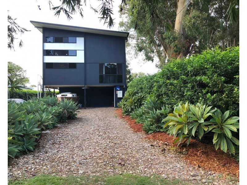 3 Kim Cres, Macleay Island QLD 4184