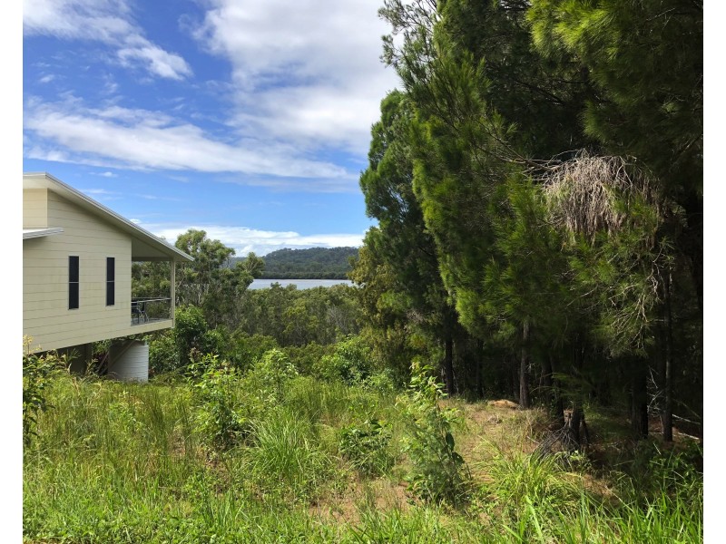33 Aquamarine Avenue, Russell Island QLD 4184