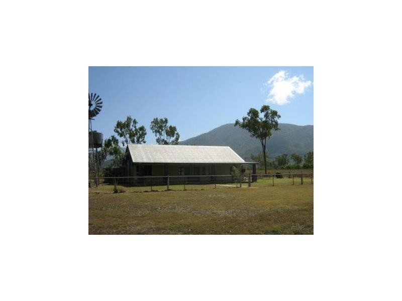 2434 Woodstock Giru Road, Majors Creek QLD 4816