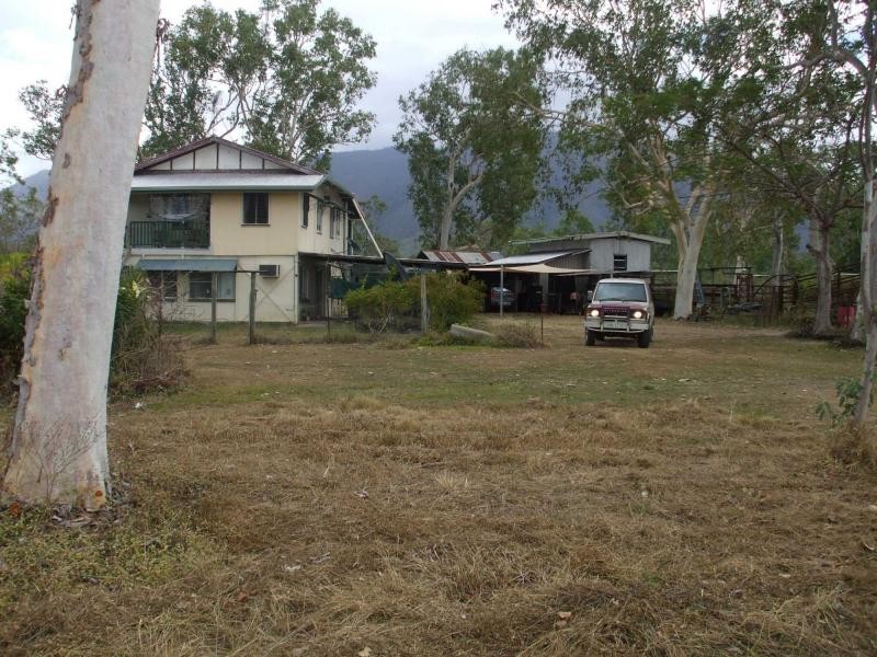 Majors Creek QLD 4816