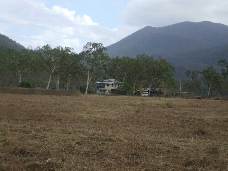 Majors Creek QLD 4816