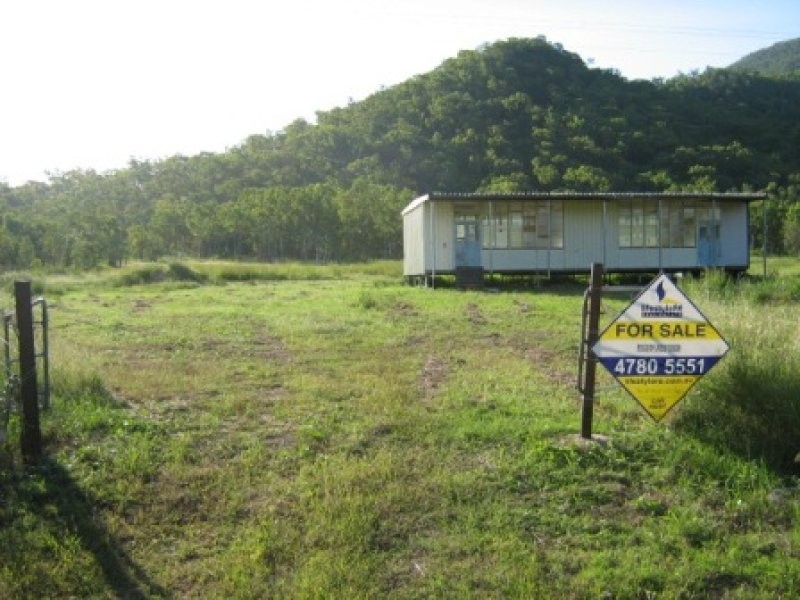 267 Haberecht Road, Majors Creek QLD 4816