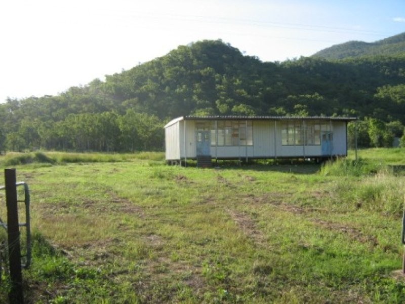 267 Haberecht Road, Majors Creek QLD 4816