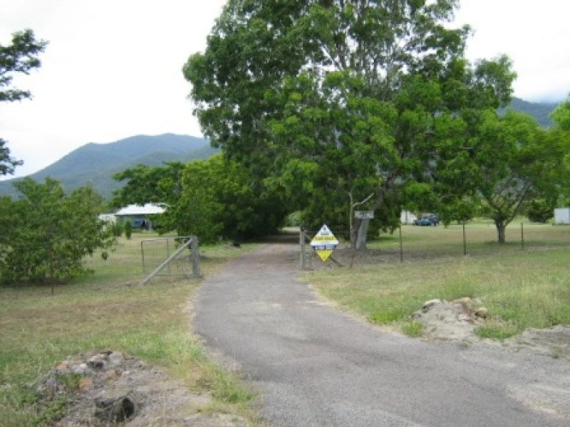 1324 Woodstock Giru Road, Majors Creek QLD 4816