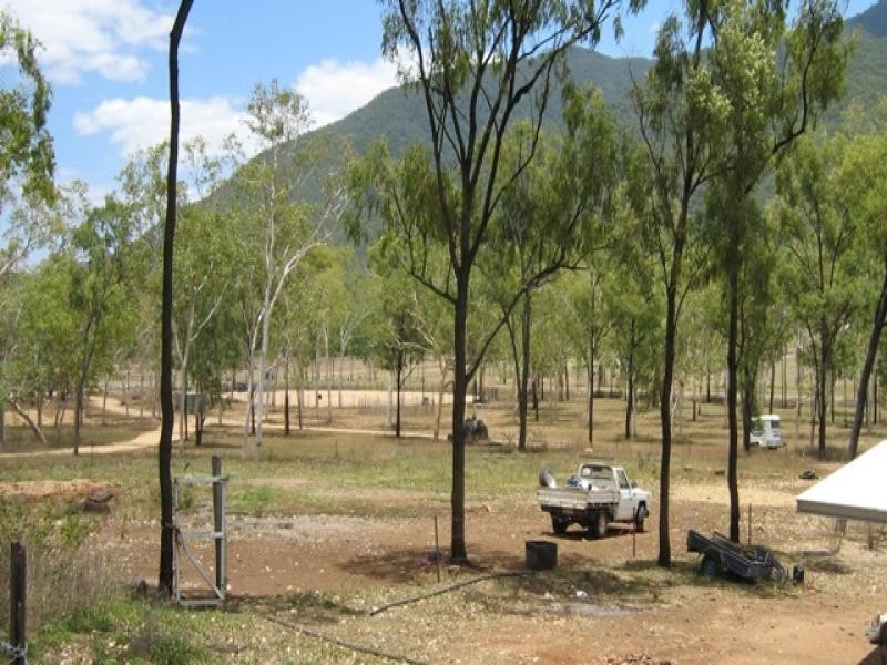 Majors Creek QLD 4816