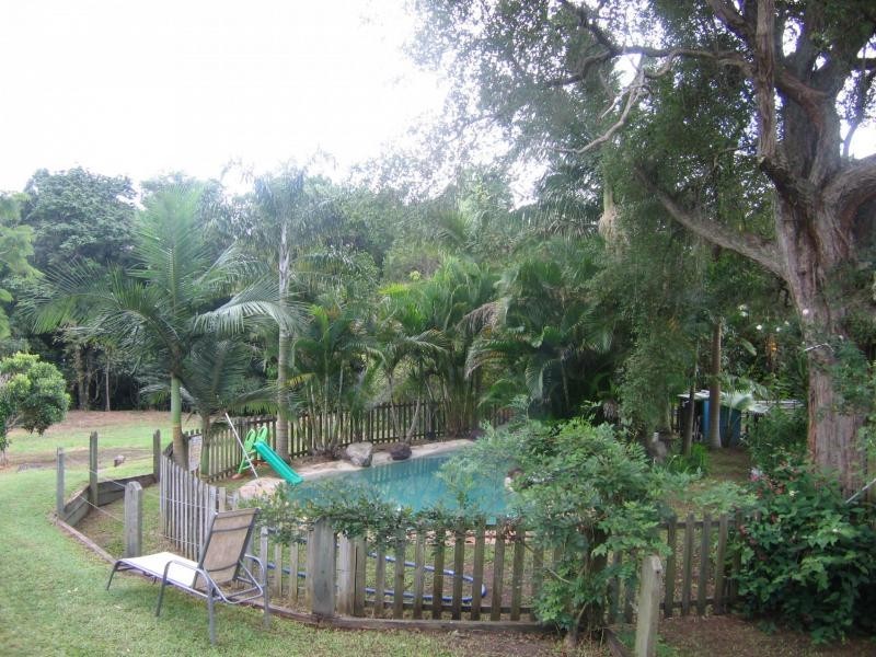 8 Lilypilly Place, Mooloolah Valley QLD 4553