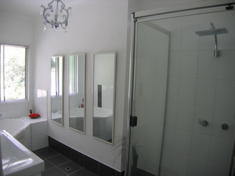 8 Lilypilly Place, Mooloolah Valley QLD 4553