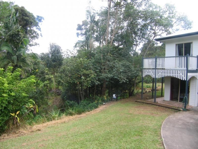 8 Lilypilly Place, Mooloolah Valley QLD 4553