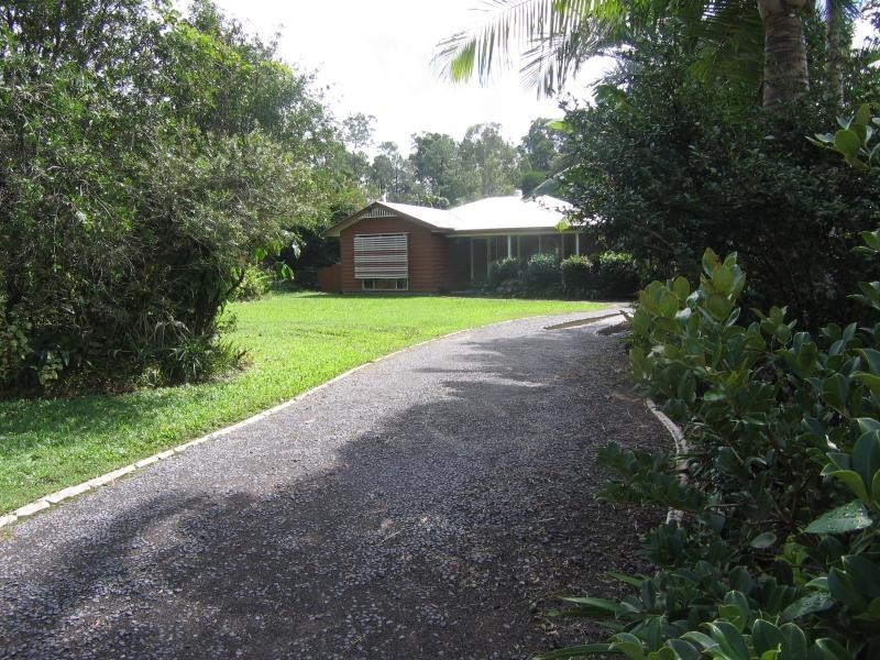 11 Mooloolah Road, Mooloolah Valley QLD 4553