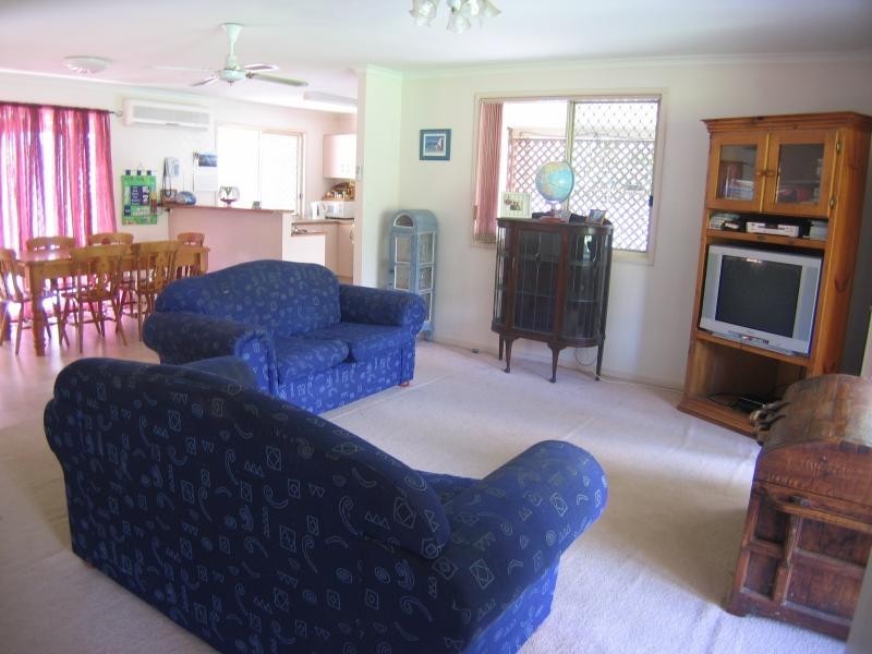 11 Mooloolah Road, Mooloolah Valley QLD 4553