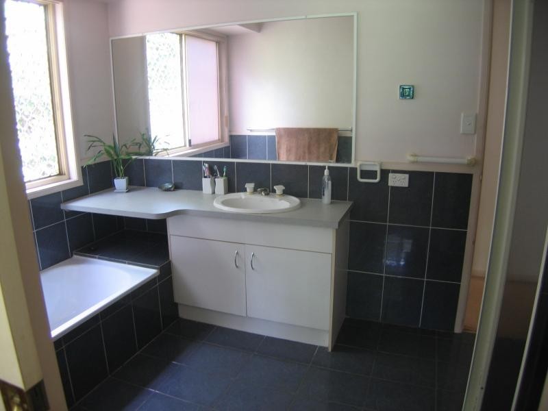 11 Mooloolah Road, Mooloolah Valley QLD 4553